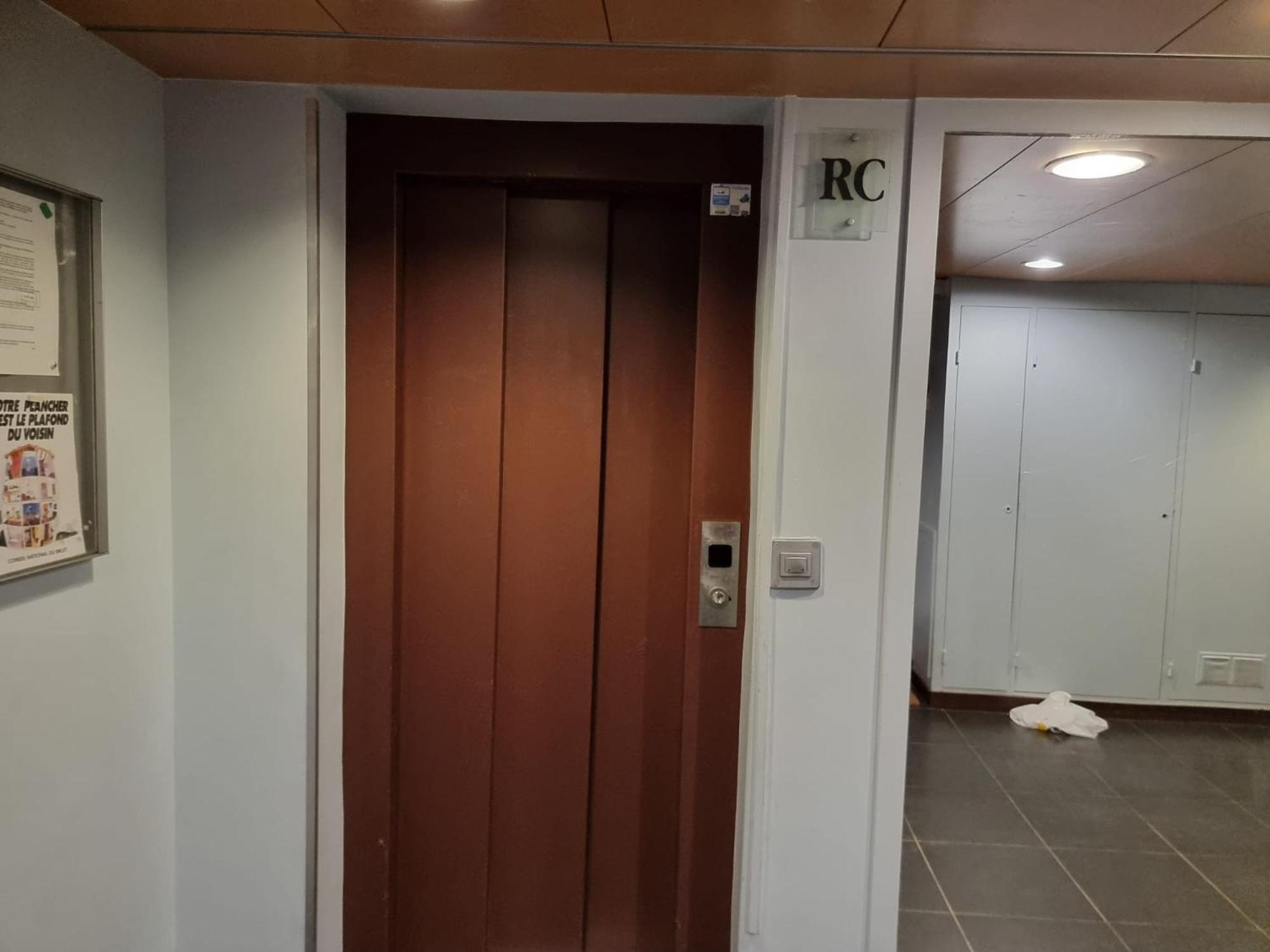 Ina-Olivia F5 A Massy Hotel Eksteriør billede